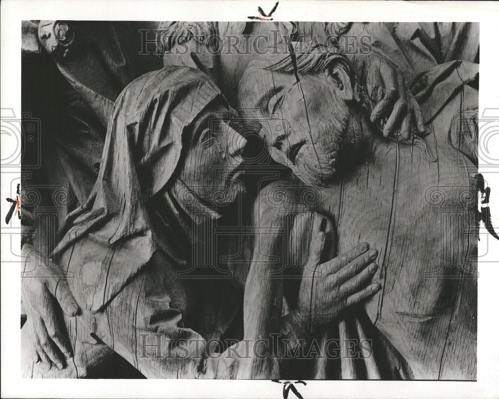 1962 Wood Sculpture Christ And Mary - Historic Images