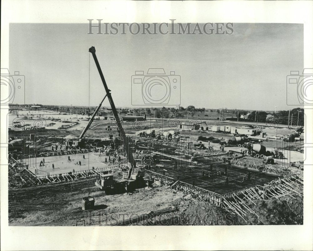 1973 Construction Yorktown Apartments - Historic Images