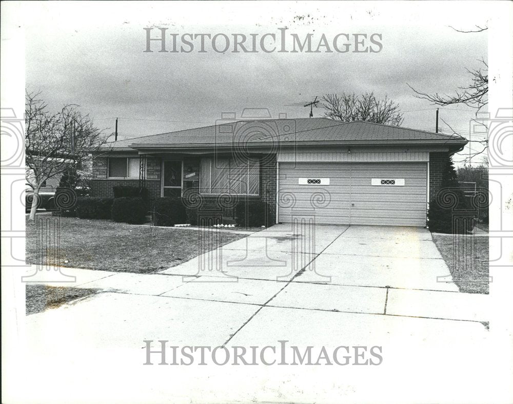 1982 Mr. And Mrs. Allen House - Historic Images