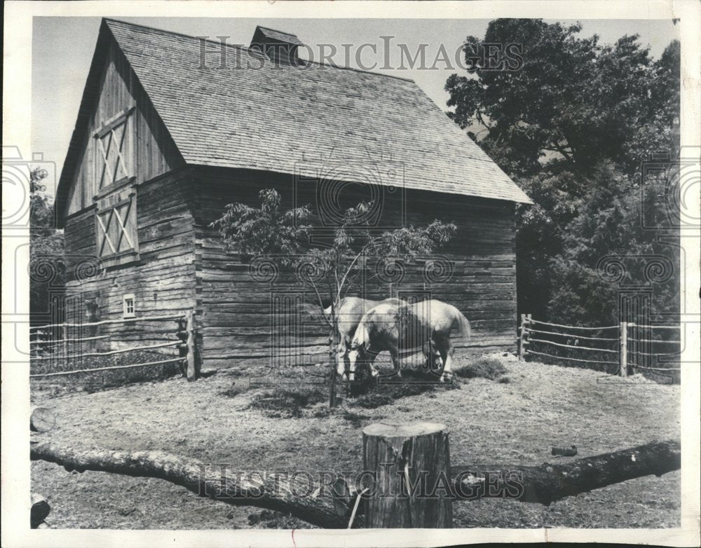 1976 Barn Horses Wagon Eagle Wiscosnin - Historic Images