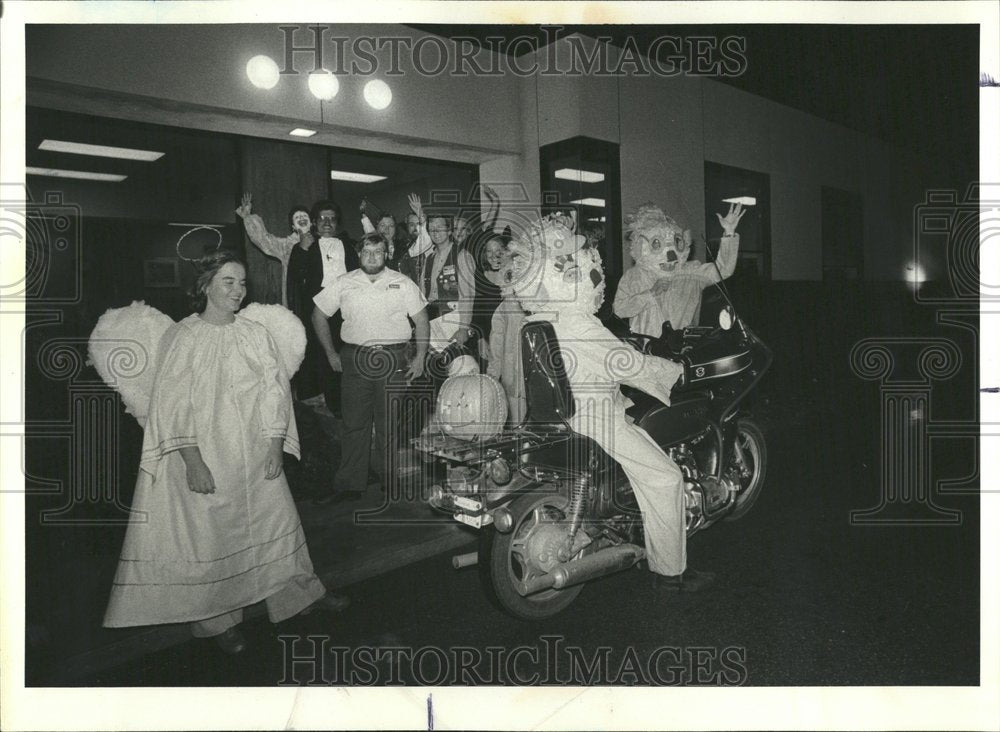 1979 Des Plaines Motorcycle Club Suburban - Historic Images
