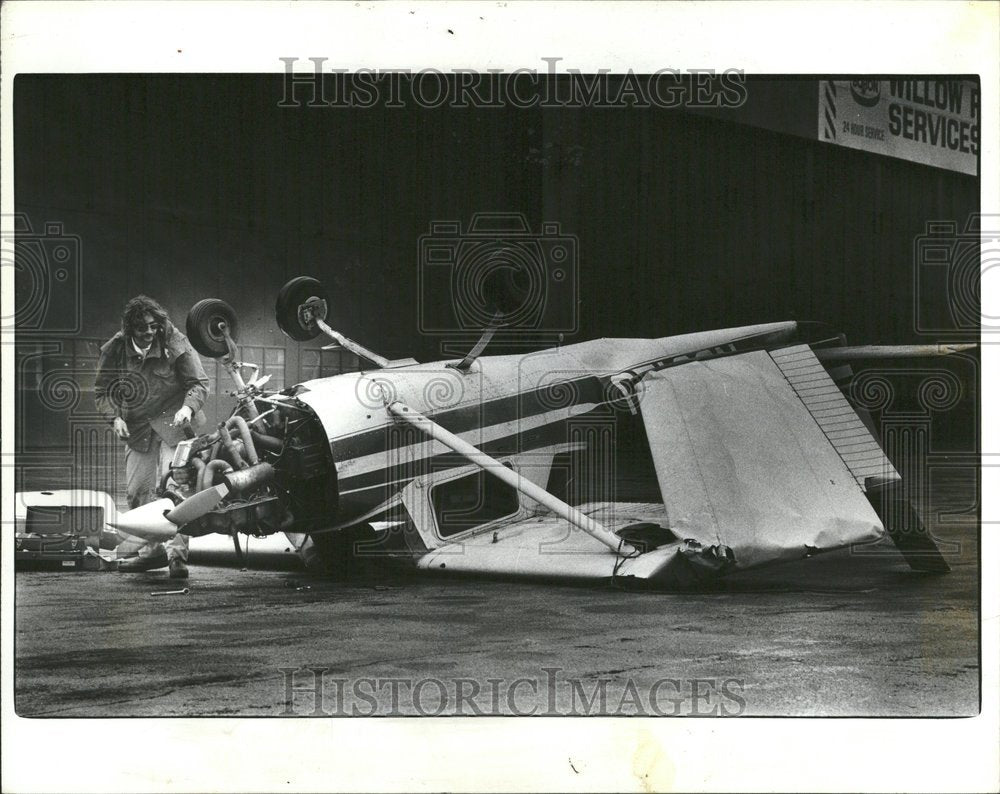 1980 Plane Damate Willow Run Airport - Historic Images