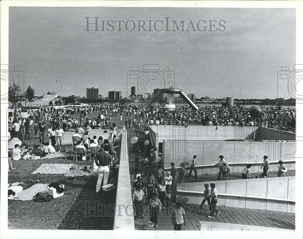 1981 Freedom Festival U.S. Canada July - Historic Images