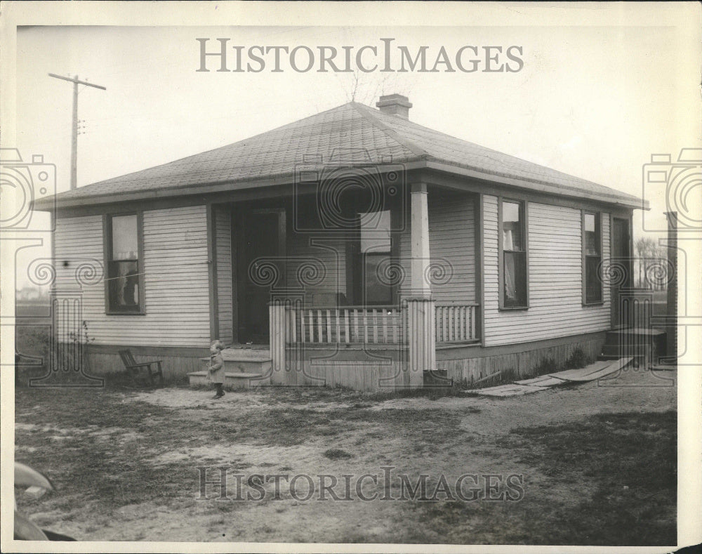 1928 Bessie Doug's Home - Historic Images