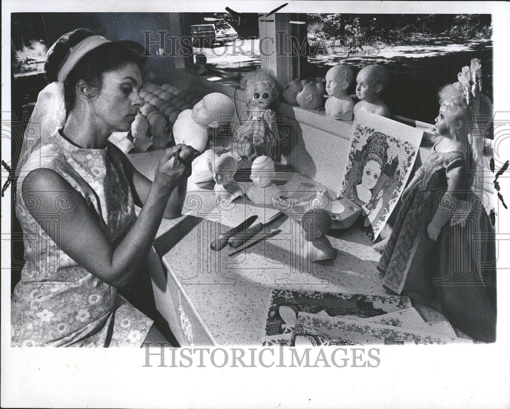 1965 Woman Sculpts Baby Dolls Painter - Historic Images