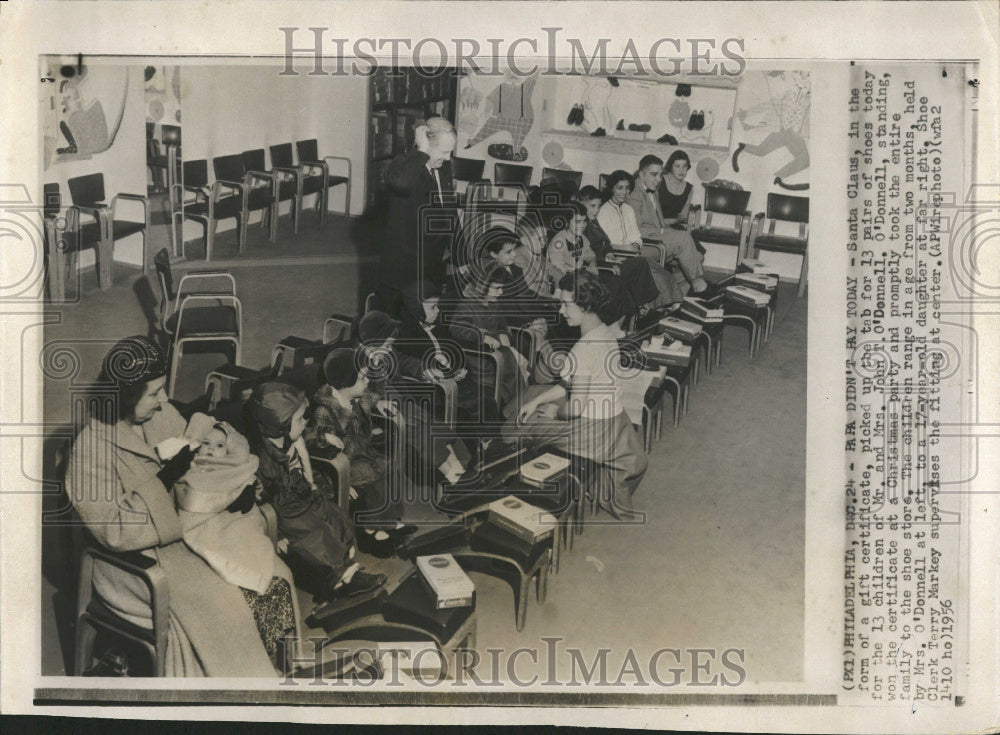 1956 13 children of Mr and Mrs John O&#39;Donne - Historic Images