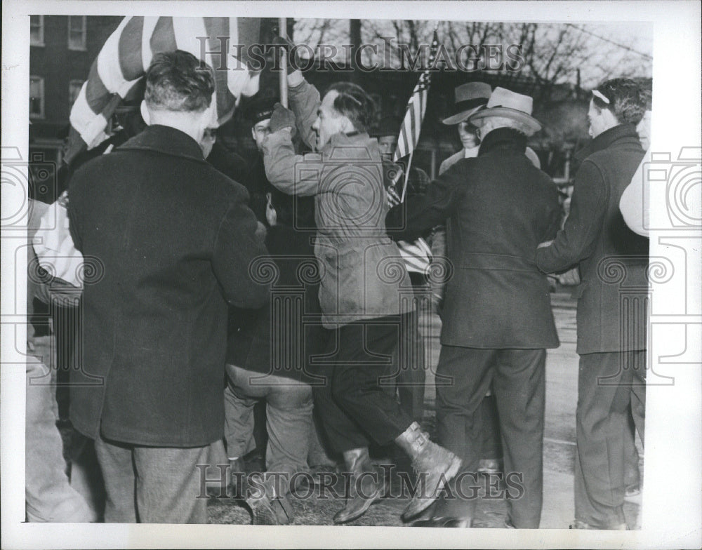 1946 Police clear path transportation strik - Historic Images