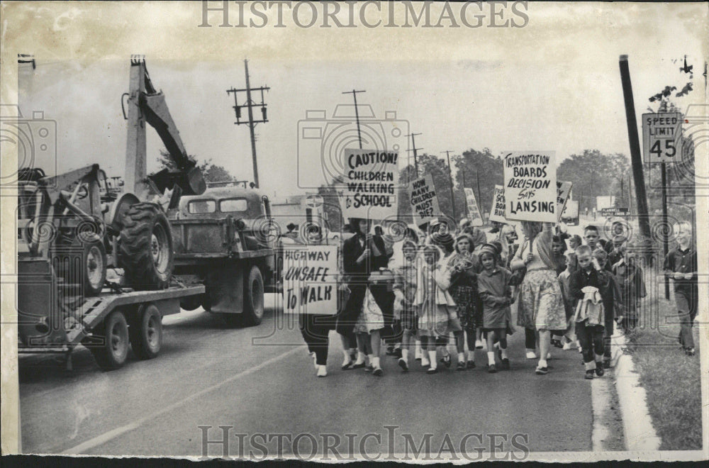 1963 Protesting elimination of school bus - Historic Images