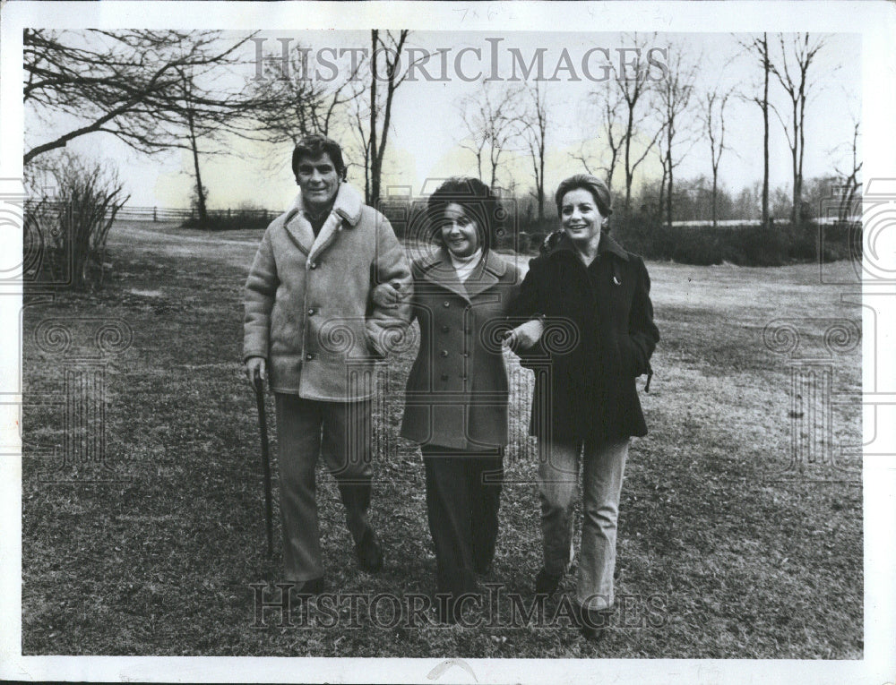 1977 John Warmer, Elizabeth Taylor and Barb - Historic Images