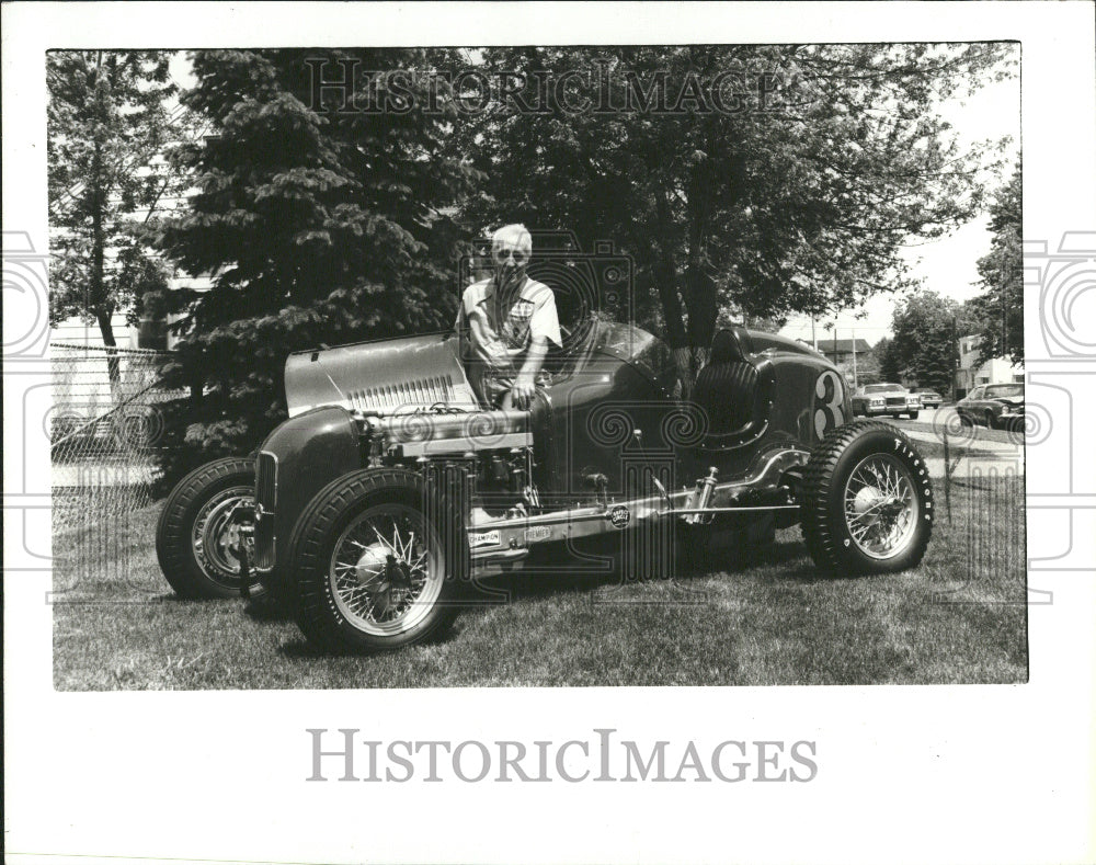 1986 Al Singer Auto mechanic - Historic Images