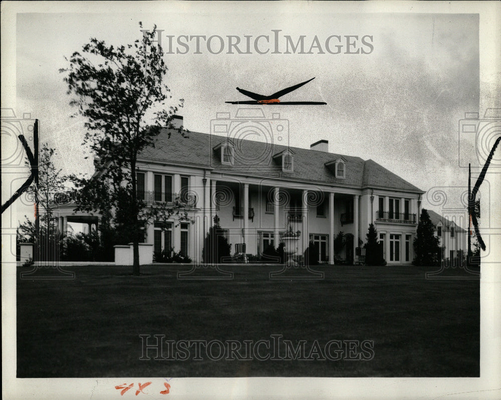 1969 Arthur H. Buhl Estate Oxford Michigan - Historic Images