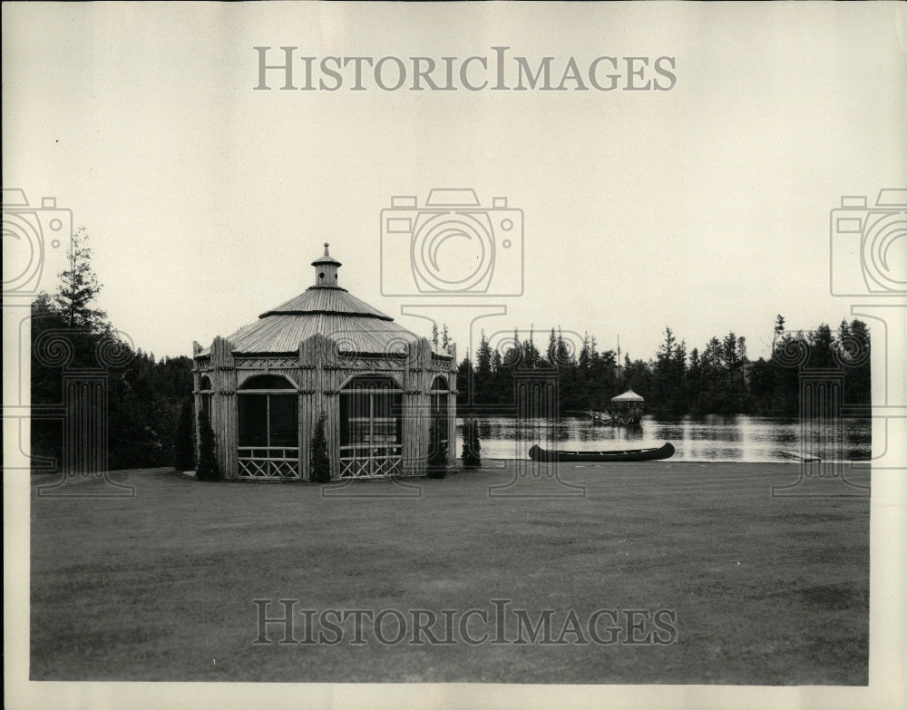 1937 Author H Buhl Estate Oxford Michigan - Historic Images