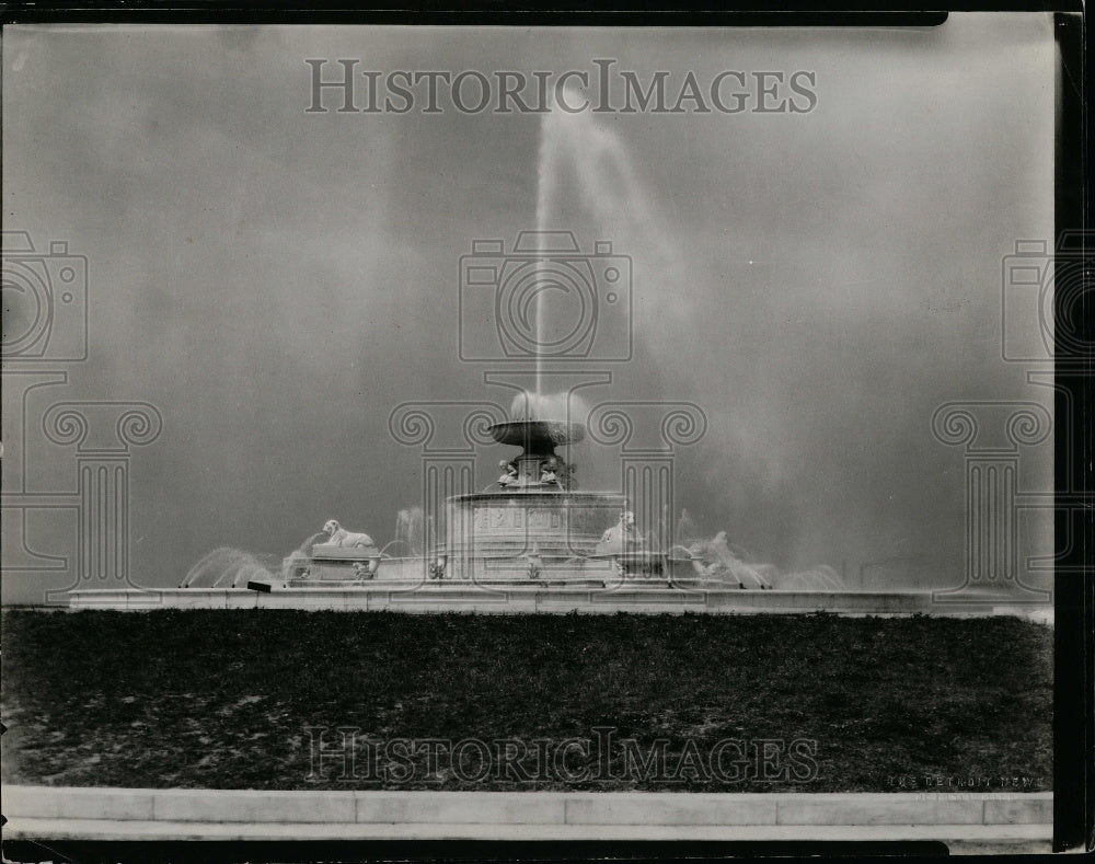 1934 Belle Isle Scott Fountain Detroit - Historic Images