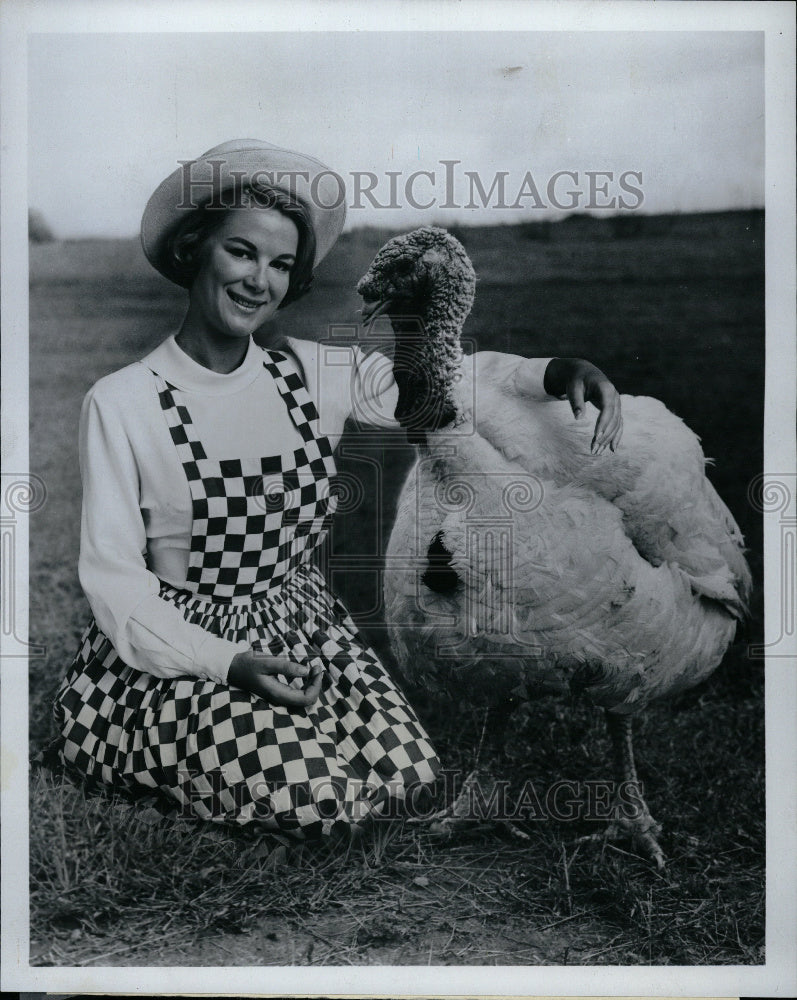 1965 Beth Romney/Honeysuckle White Turkey - Historic Images