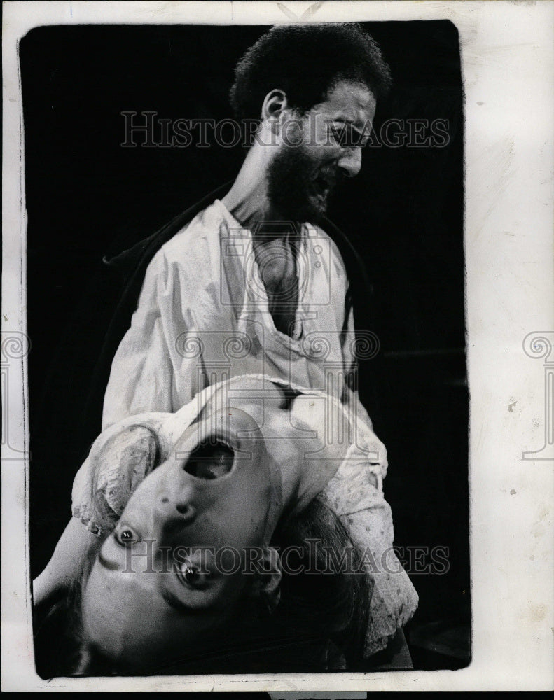 1971 Actors Carolyn Gordon &amp; E. Perry &quot;Poe&quot; - Historic Images