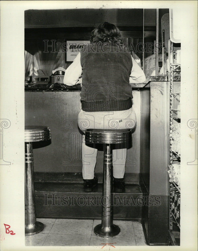 1984 Irene Cottrell Eats Shapero Drug Store - Historic Images