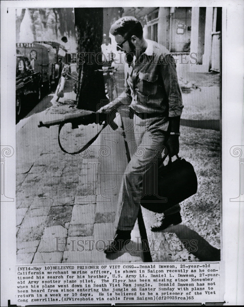 1965 Marine search for brother in Saigon - Historic Images