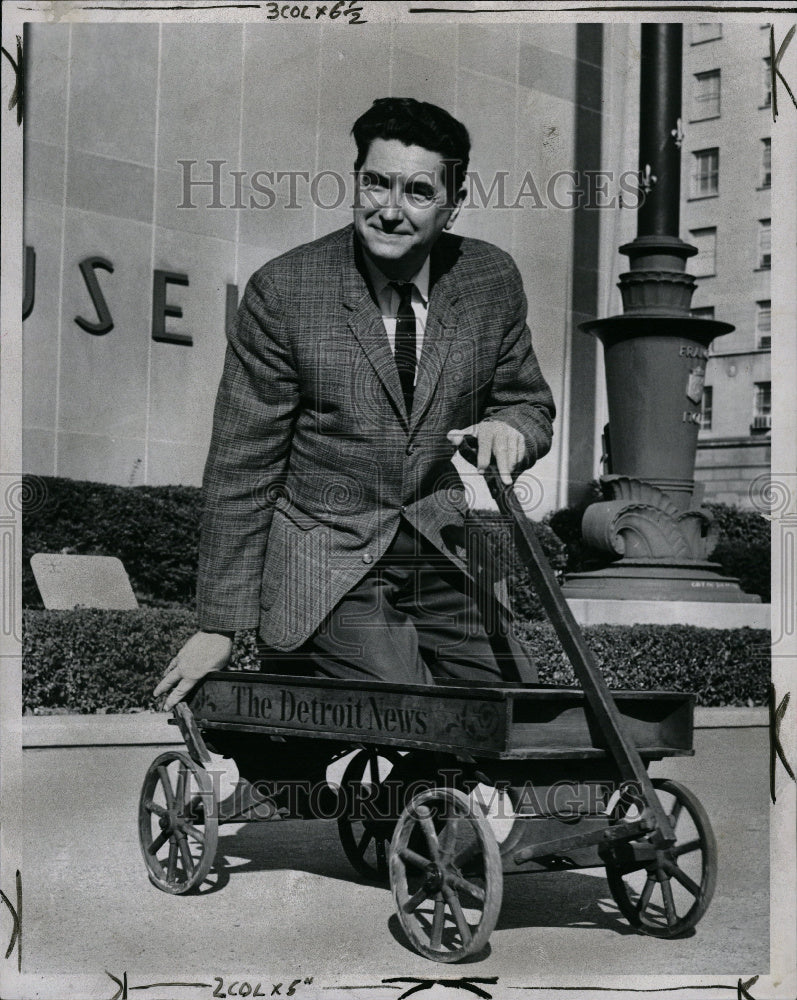 1963 Henry D Brown Detroit News Carriers - Historic Images