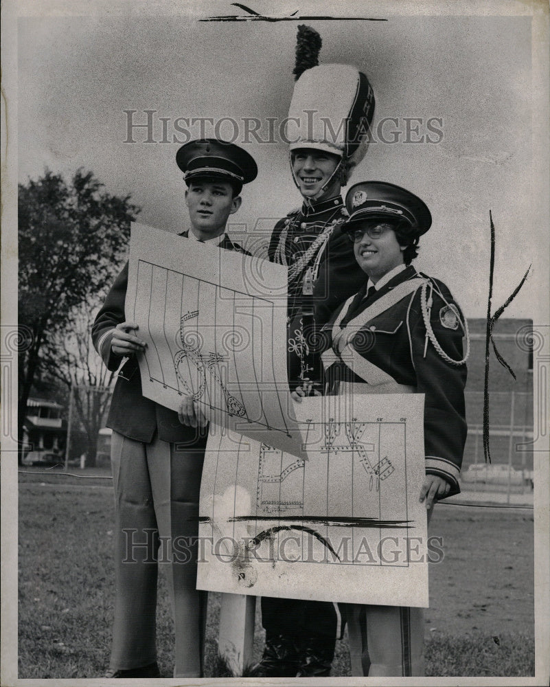 1960 Marching Laud James Thomson David - Historic Images