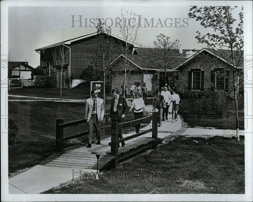 1979 Hoffman Homes Community Spring - Historic Images