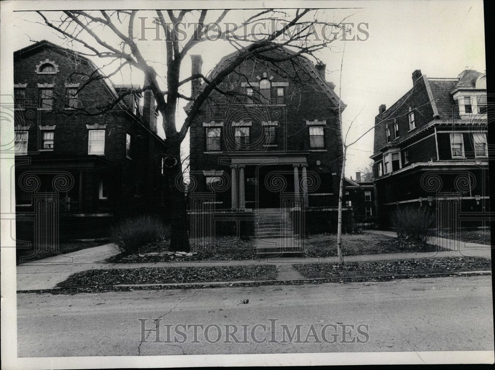 1977 House Building Structure Type Top Page - Historic Images