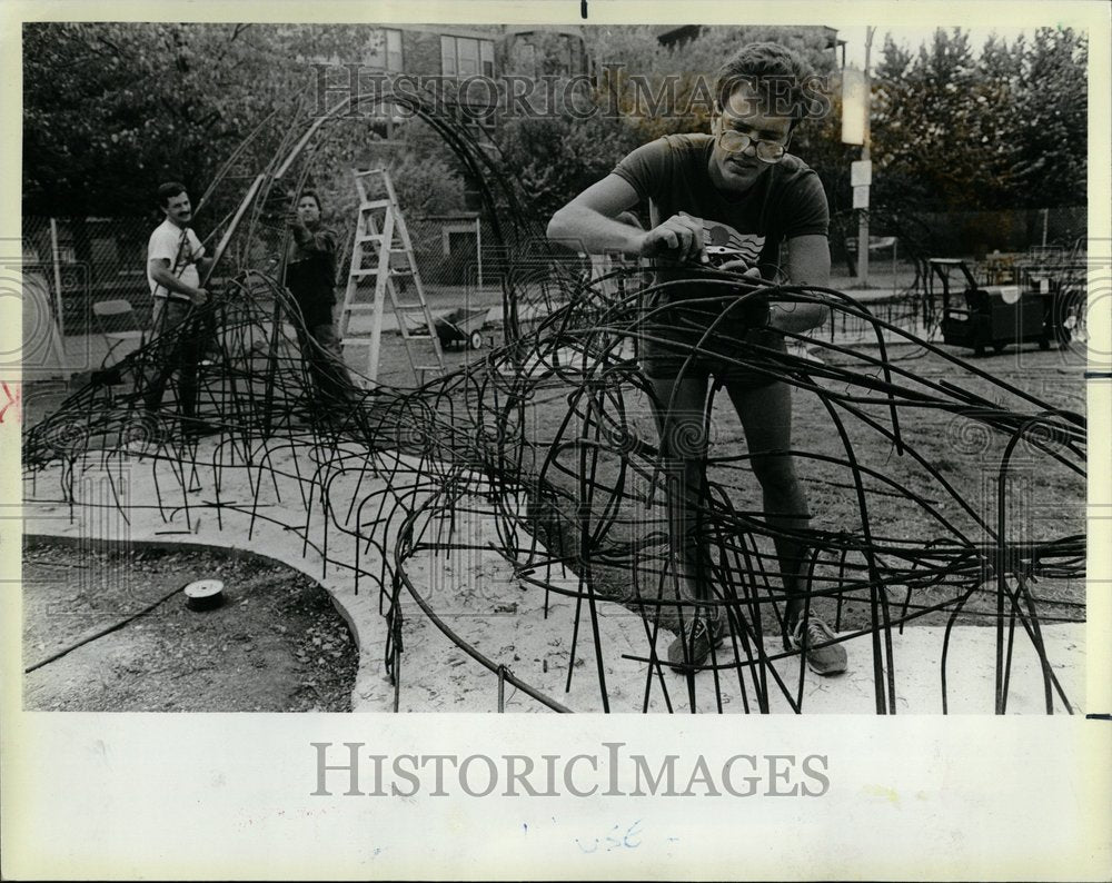 1984 Neighbourhood Volunteeres Floyd Jones - Historic Images