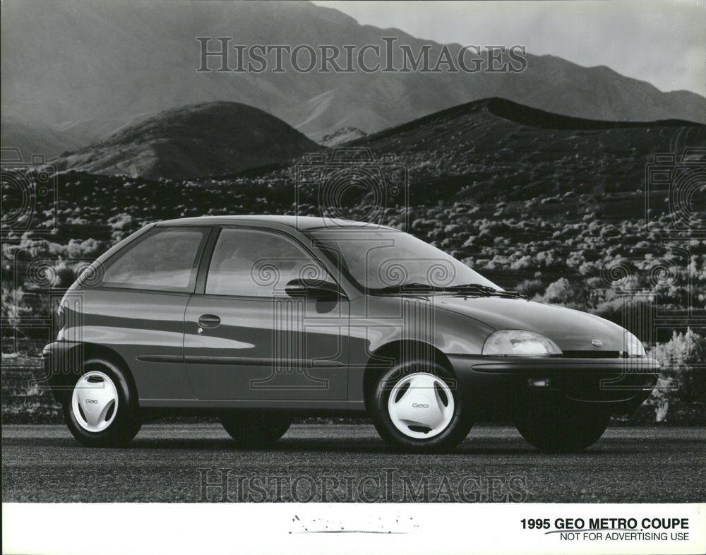1995 Geo Metro Coupe Automobile - Historic Images