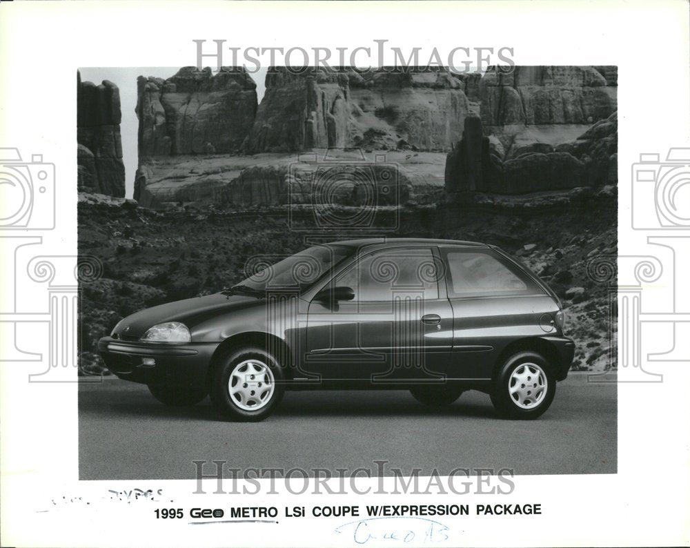 1995 Geo Metro LSi Coupe Expression Package - Historic Images