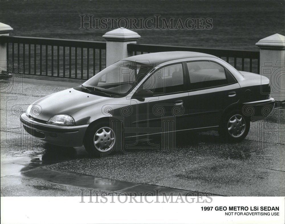 1997 Geo Metro LSi Sedan Automobile Car - Historic Images