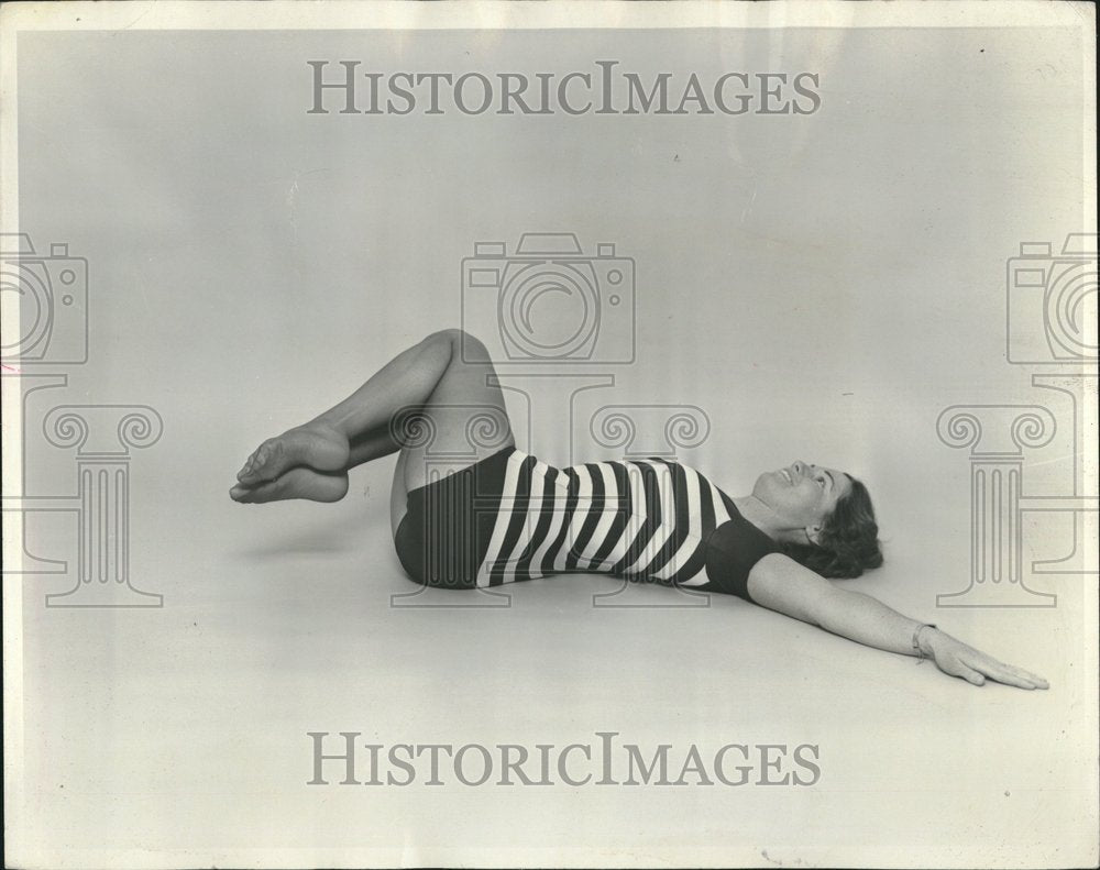 1977 Instruction Hip Rolls Leg Arms Shoulde - Historic Images