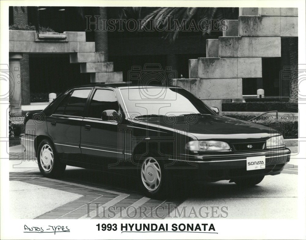 Auto Types 1993 Hyundai Sonata Model Car - Historic Images