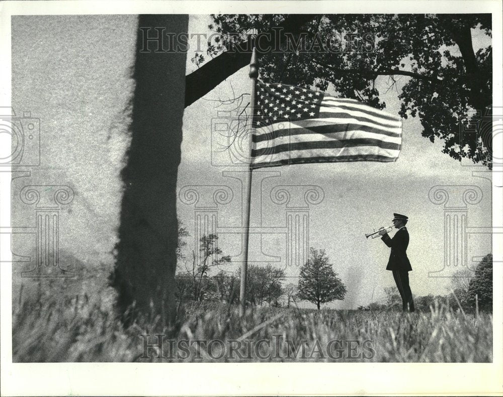 1978 Ft Sheridan Memorial Day Services Flag - Historic Images