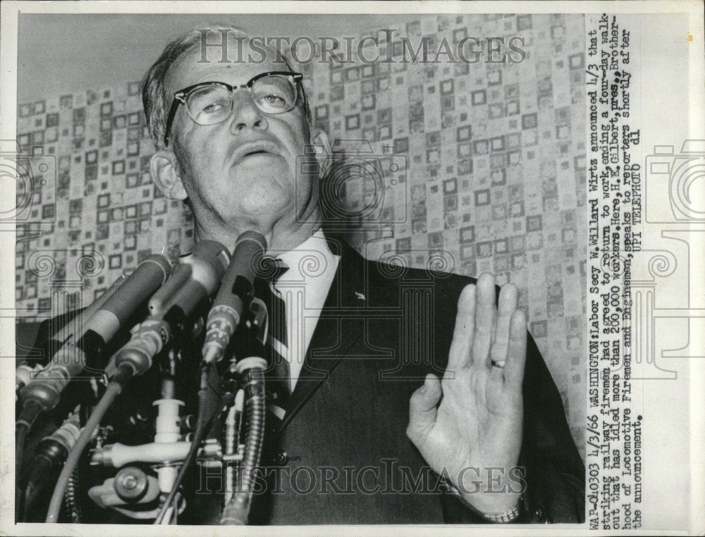 1966 Labor Secy W Willard Wirtz Strike - Historic Images