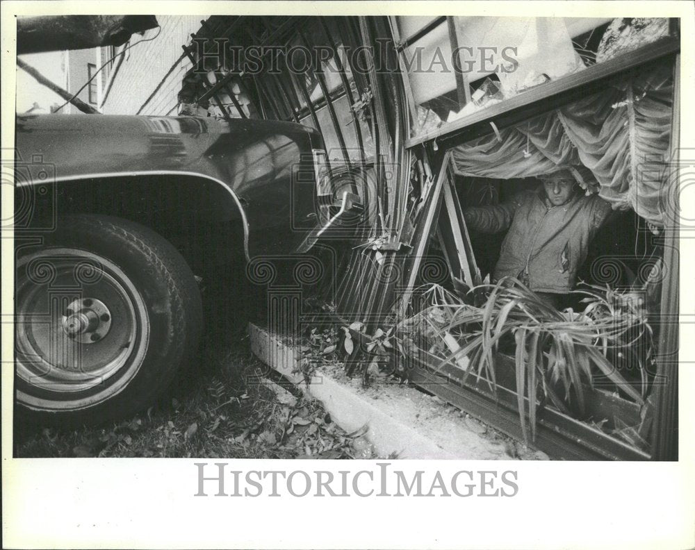 1982 Car Crashed Into House - Historic Images