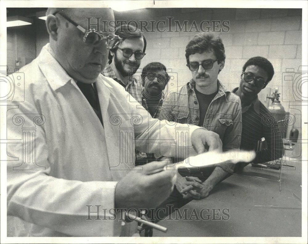 1981 James A. Hagedorn Demos Glass Blowing - Historic Images