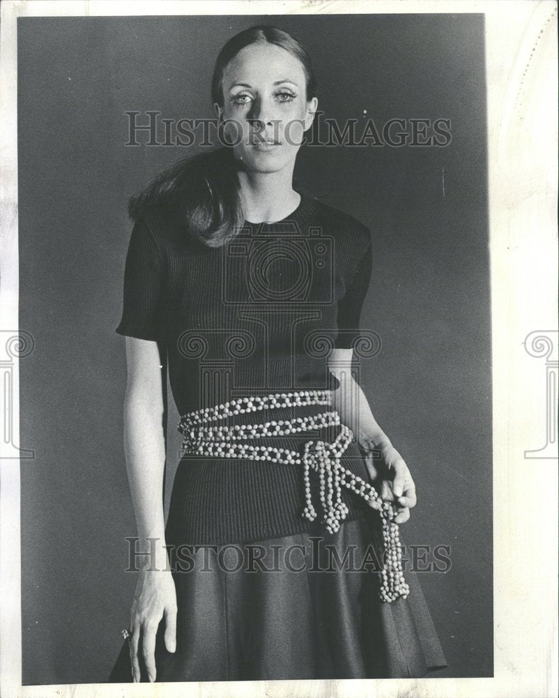 1970 Cinch Belt Hand Strung Seeds Haiti - Historic Images