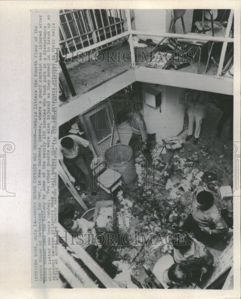 1974 Queens House Detention Men Riot - Historic Images