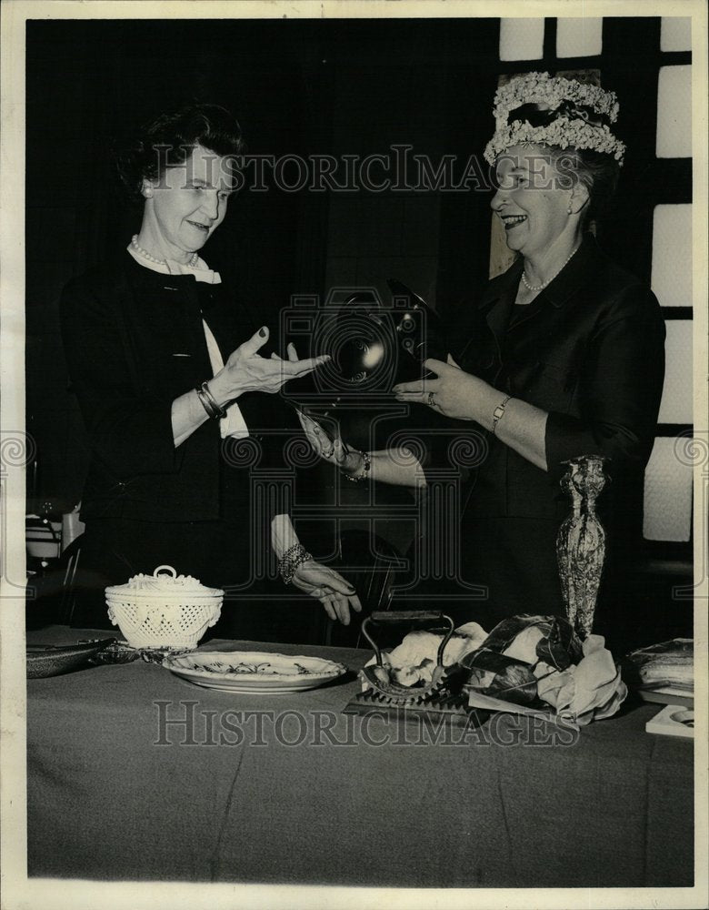 1963 Mrs Frank V Theis & Mrs Stanley Lawton - Historic Images