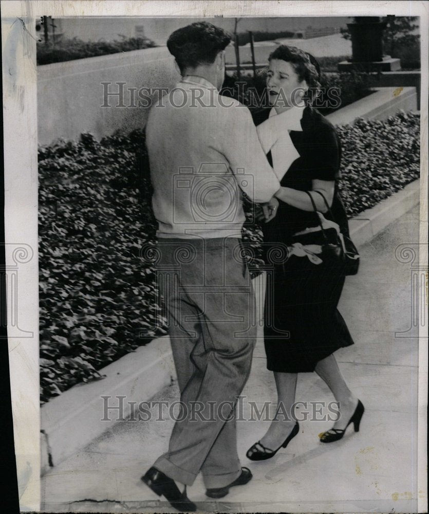 1959 Mrs. Frances Ewing Pleads Divorce - Historic Images