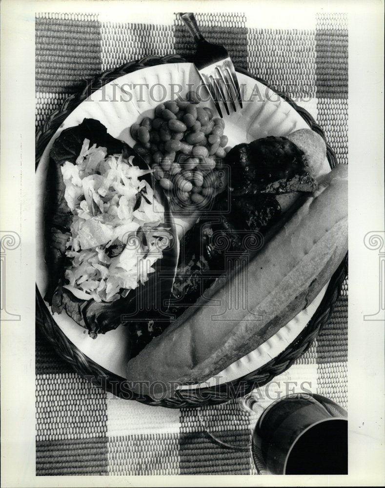 1990 Barbecued Brisket Of Beef Beans Meal - Historic Images