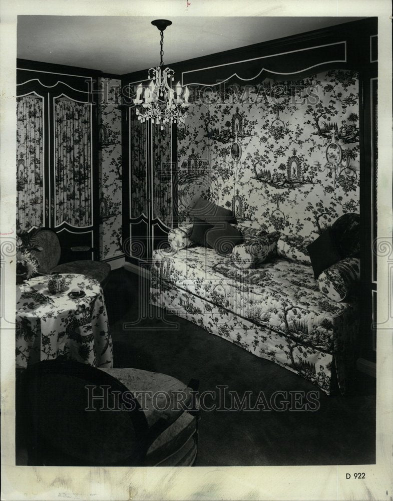 1970 French Bed Sitting Room Modern Comfort - Historic Images