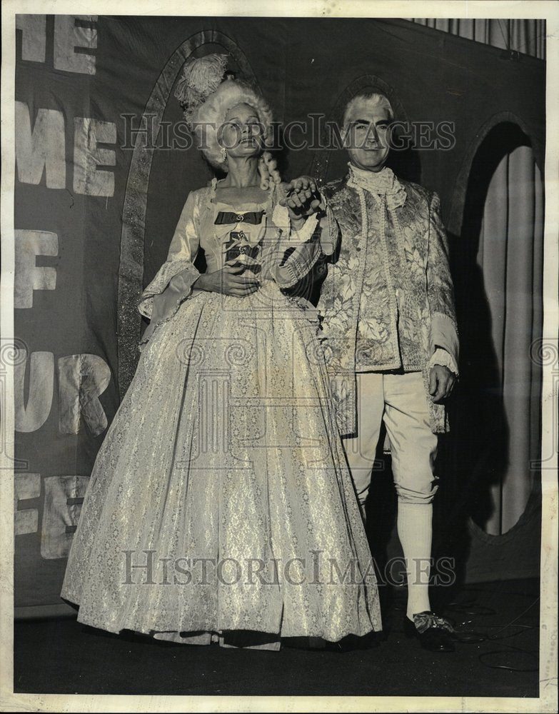 1964 Annual WAIF Ball Antionette King Louis - Historic Images