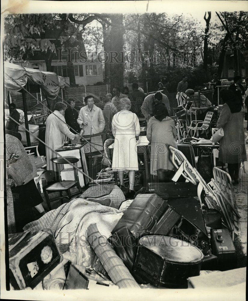 1964 Winnetka Congregational Rummage Sale - Historic Images