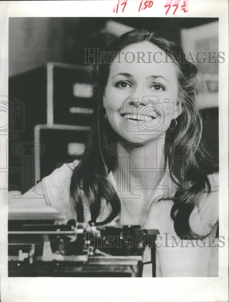 1981 Sally Field Actress Singer Producer - Historic Images