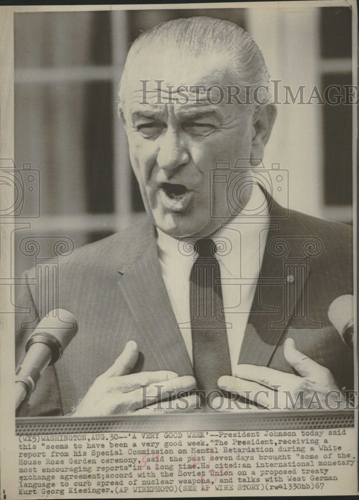 1967 President Lyndon Johnson Press Confer - Historic Images