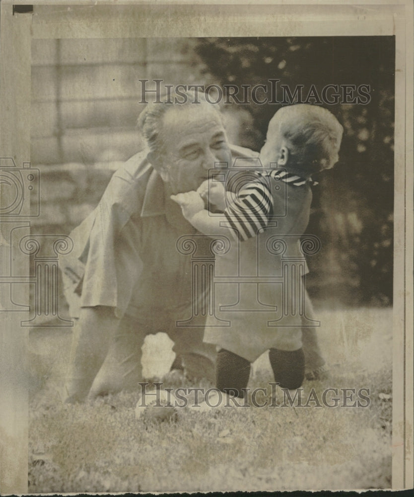 1973 President Johnson w/ Grandson Patrick - Historic Images