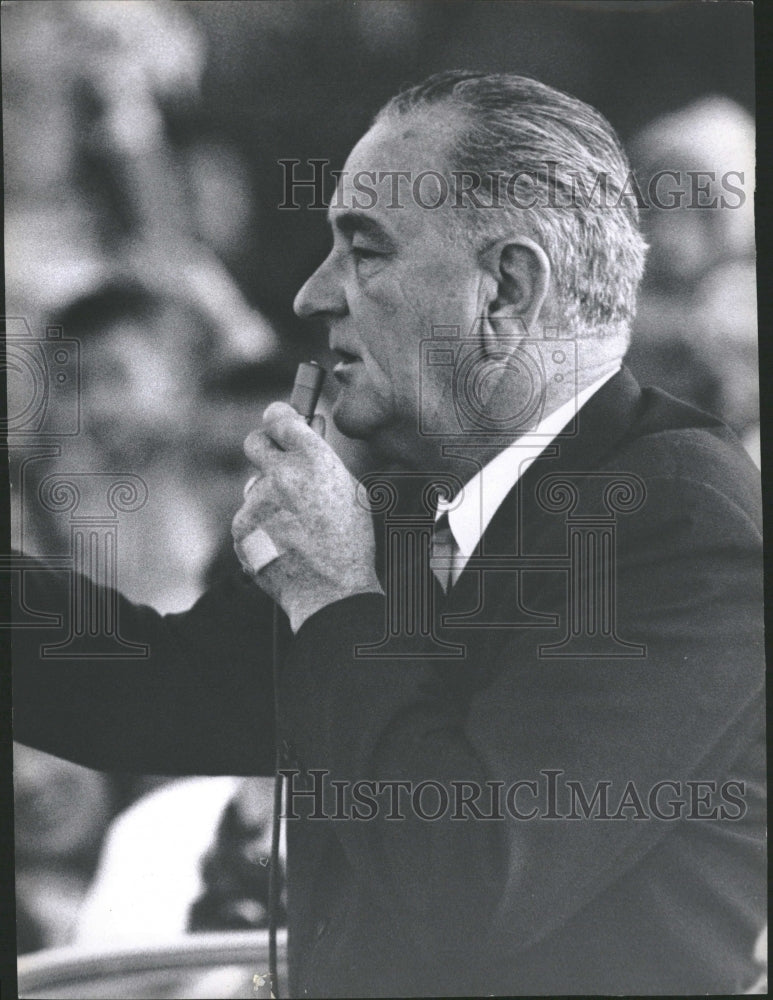 1964 President Lyndon Johnson Speaking - Historic Images