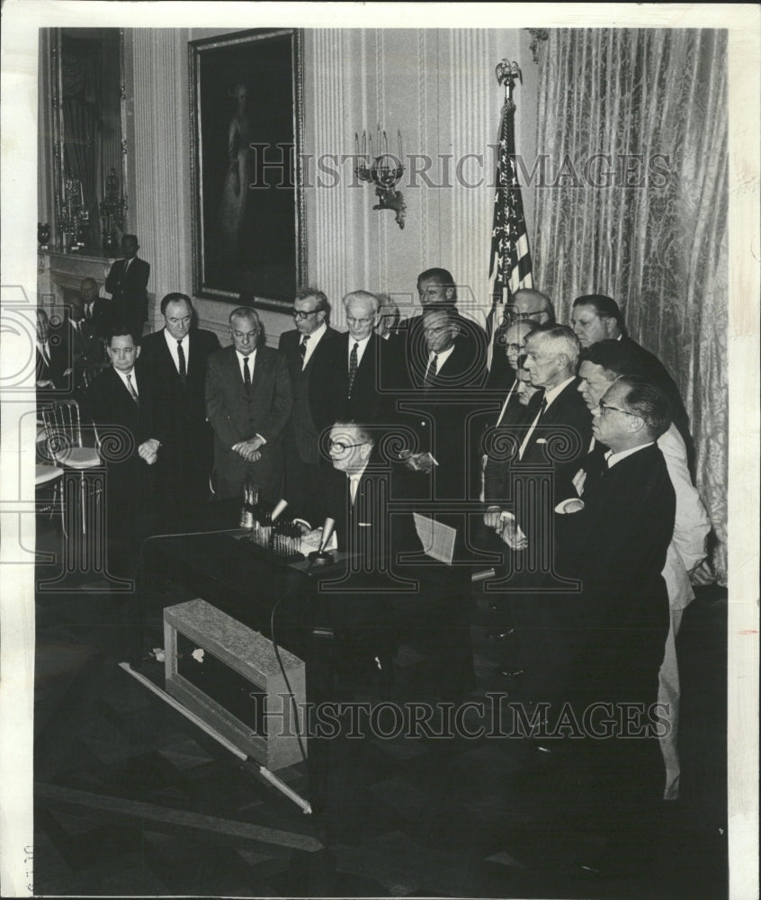 1964 President Johnson Asia Resolution - Historic Images