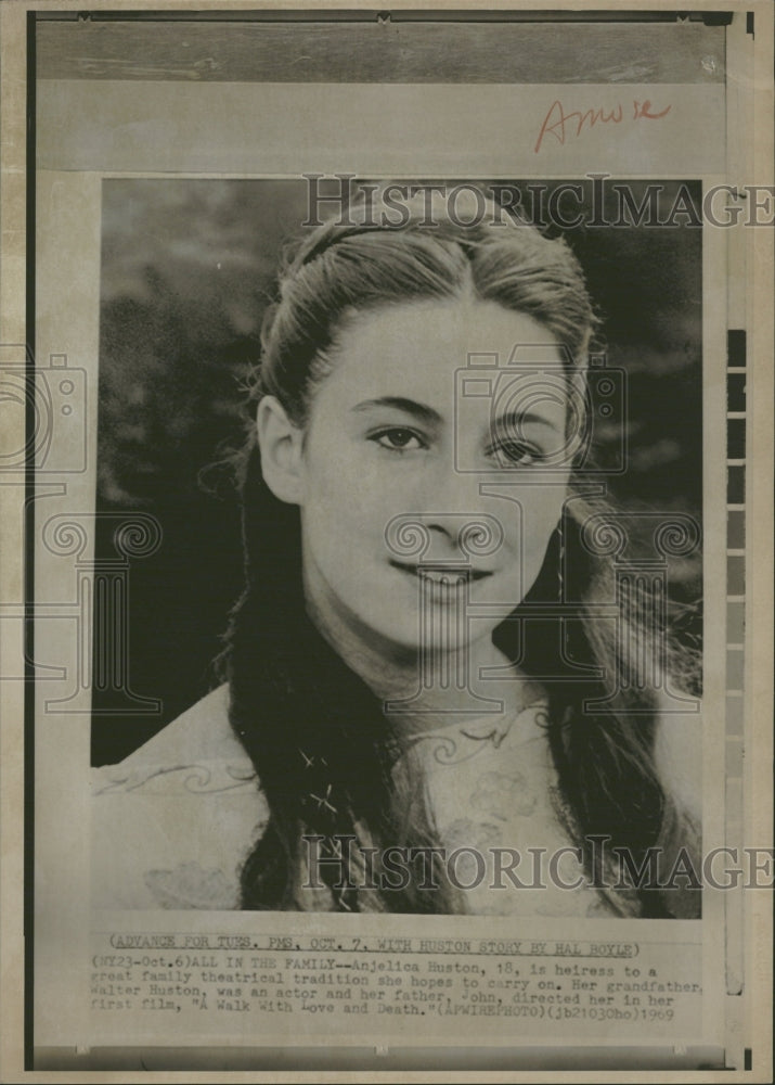 1969 Anjelica Huston, closeup caption - Historic Images