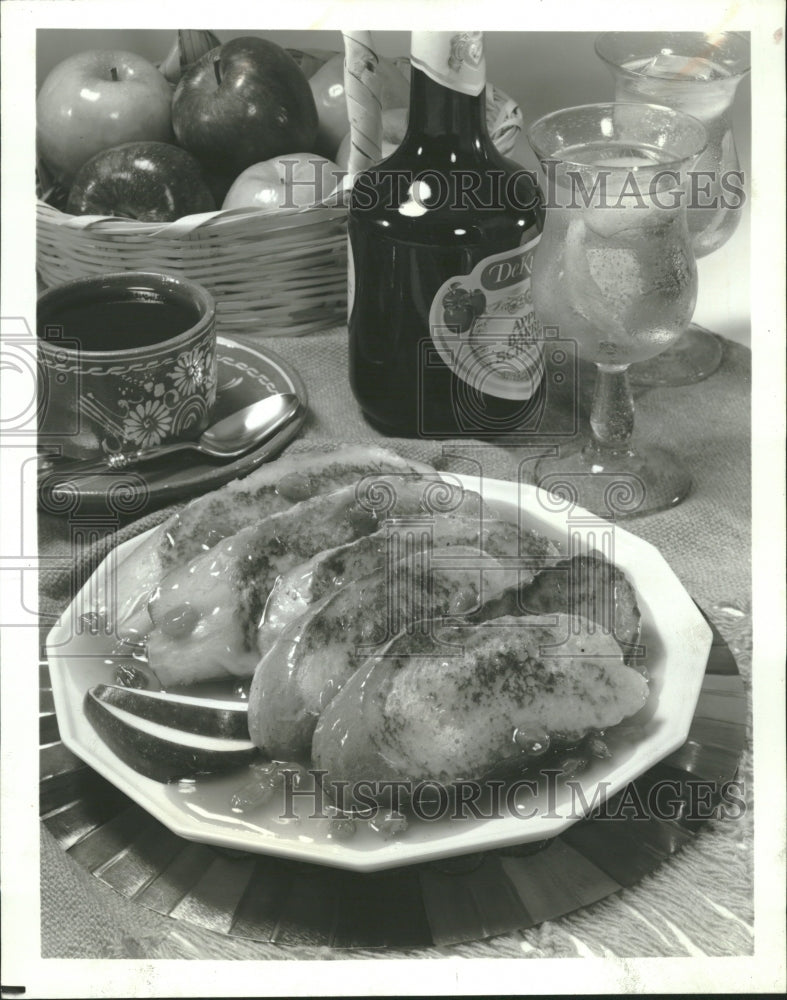 1986 Cinnamon French Toast Moist Crisp - Historic Images